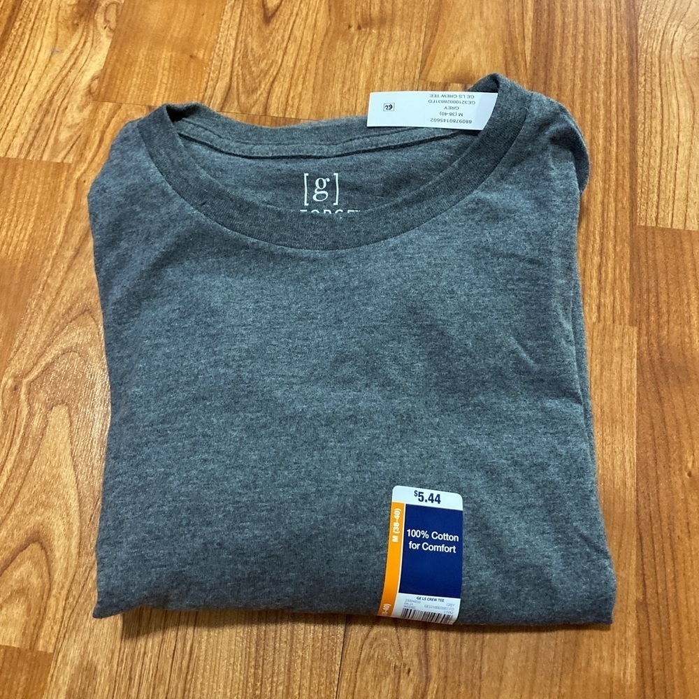 ✨NEW✨ Lot of two Men's Long Sleeve Crew T-shirt Size medium (38-40) - Picture 2 of 7